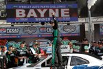 Trevor Bayne feiert seinen ersten Nationwide-Sieg