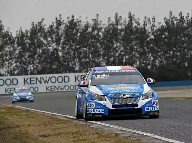 Titel-Bild zur News: Robert Huff, Yvan Muller