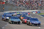 Restart mit Matt Kenseth und Carl Edwards (beide Roush) an der Spitze