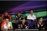 Hintere Reihe: Timo Glock (Marussia-Virgin), Heikki Kovalainen (Lotus) und Vitantonio Liuzzi (HRT); vordere Reihe: Paul di Resta (Force India), Sebastien Buemi (Toro Rosso) und Witali Petrow (Renault) 