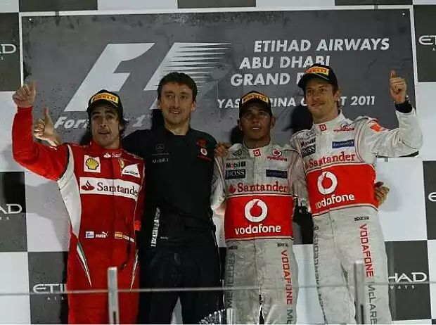 Fernando Alonso, Andy Latham, Lewis Hamilton, Jenson Button Titel-Bild zur News: Fernando Alonso, Andy Latham, Lewis Hamilton, Jenson Button