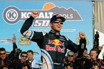 Kasey Kahne (Red Bull) in der Victory Lane