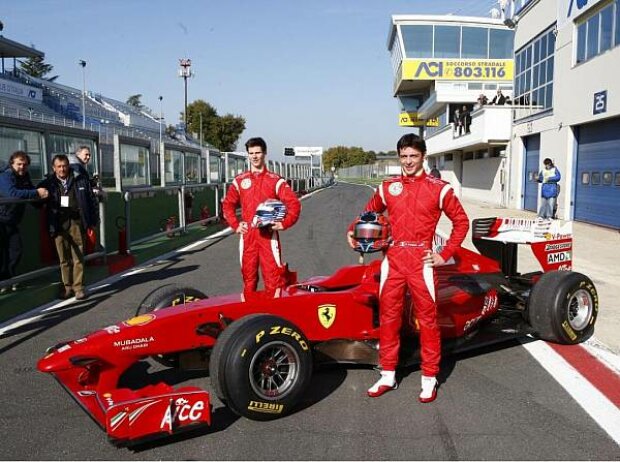 Titel-Bild zur News: Michael Lewis und Sergio Campana im Ferrari F60