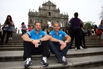 Yvan Muller (Chevrolet) und Alain Menu (Chevrolet) vor St. Pauls