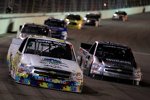 Elliott Sadler vor Johnny Sauter 