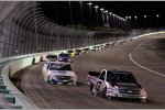 Johnny Sauter vor Elliott Sadler 