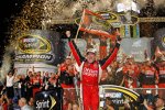 Der neue NASCAR-Champion Tony Stewart (SHR) 