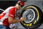 Felipe Massa (Ferrari) mit einem Pirelli-Reifen