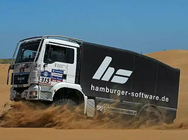 Service-Truck des HS-Rallye-Teams Titel-Bild zur News: Service-Truck des HS-Rallye-Teams