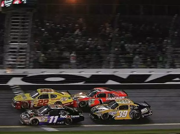 Kurt Busch, Denny Hamlin, Jamie McMurray, Ryan Newman Titel-Bild zur News: Kurt Busch, Denny Hamlin, Jamie McMurray, Ryan Newman