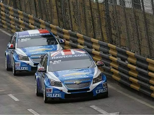 Yvan Muller, Robert Huff Titel-Bild zur News: Yvan Muller, Robert Huff