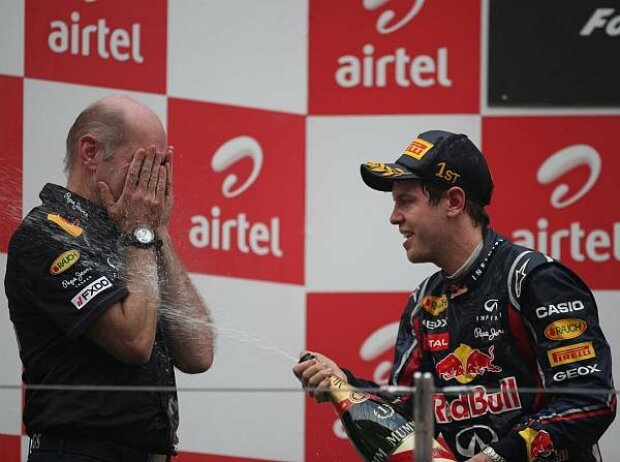 Titel-Bild zur News: Sebastian Vettel, Adrian Newey (Technischer Direktor)