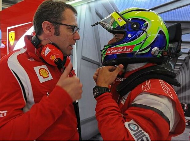 Titel-Bild zur News: Felipe Massa, Stefano Domenicali (Teamchef)