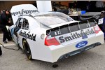 Der Petty-Ford von Aric Almirola in der Garage Area von Daytona