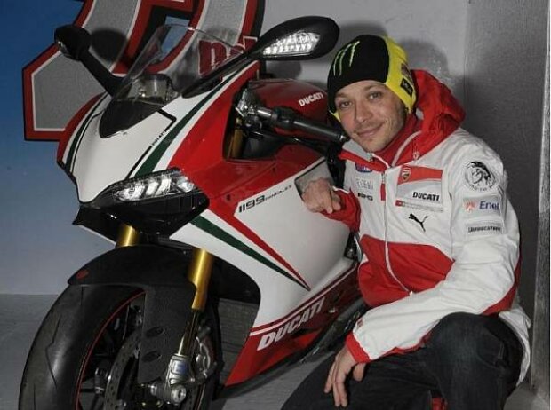 Valentino Rossi mit der Ducati 1199 Panigale Valentino Rossi mit der Ducati 1199 Panigale