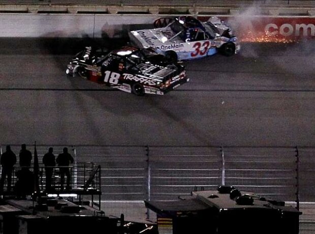 Kyle Busch Ron Hornaday