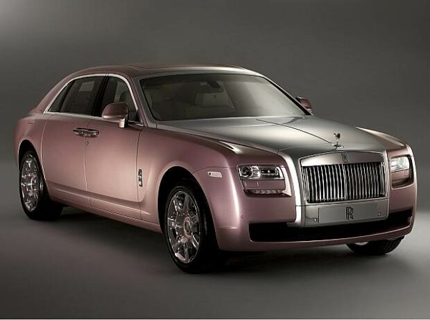 Titel-Bild zur News: Bespoke-Design: Rolls-Royce Rose Quartz Ghost