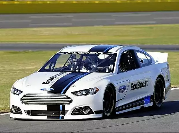 Ford Fusion Nascar Titel-Bild zur News: Ford Fusion Nascar