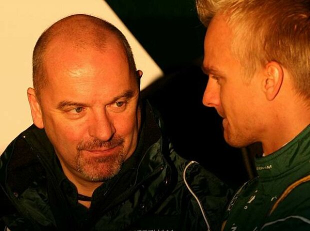 Mike Gascoyne, Heikki Kovalainen Mike Gascoyne, Heikki Kovalainen