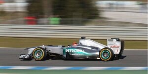 Jerez: Alter Mercedes schlägt neuen Red Bull