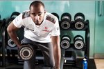 Lewis Hamilton (McLaren) im Fitness-Studio in Woking