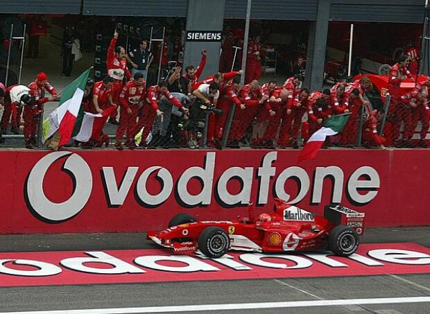 Michael Schumacher (Ferrari F2004) Michael Schumacher (Ferrari F2004)