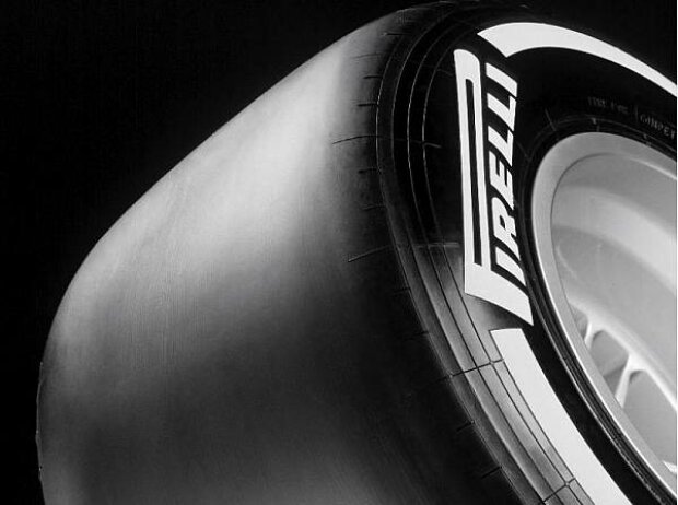 Pirelli P Zero White (Medium) Pirelli P Zero White (Medium)