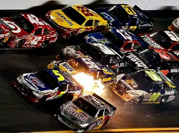 Kurt Busch, Mark Martin, Clint Bowyer, Brian Vickers Titel-Bild zur News: Kurt Busch, Mark Martin, Clint Bowyer, Brian Vickers