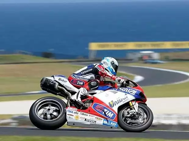 Carlos Checa Titel-Bild zur News: Carlos Checa