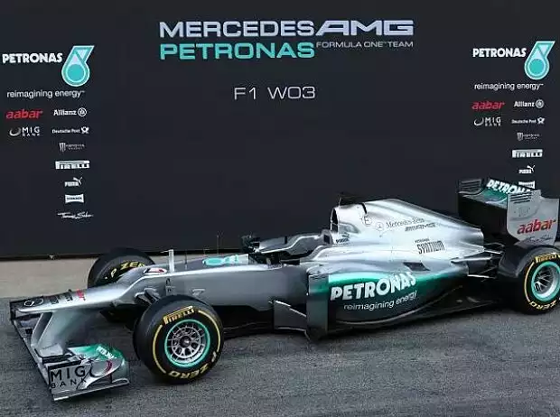 Mercedes F1 W03 Titel-Bild zur News: Mercedes F1 W03