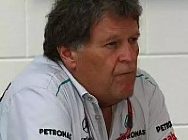 Norbert Haug (Mercedes-Motorsportchef) Titel-Bild zur News: Norbert Haug (Mercedes-Motorsportchef)