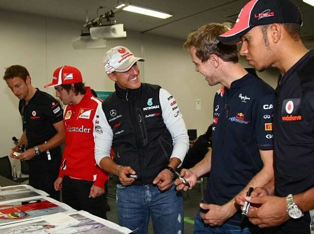 Titel-Bild zur News: Michael Schumacher, Lewis Hamilton, Sebastian Vettel, Fernando Alonso, Bernie Ecclestone (Formel-1-Chef)