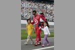 Juan Pablo Montoya und seine drei Kids in der Pitlane von Daytona