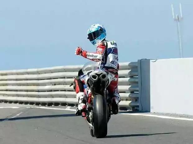 Carlos Checa Titel-Bild zur News: Carlos Checa