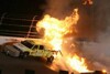 Bild zum Inhalt: Kenseth siegt im Daytona-Chaos - Montoya mit Feuercrash