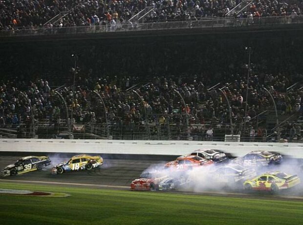 Tony Stewart, Ricky Stenhouse Tony Stewart, Ricky Stenhouse