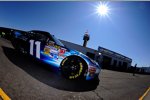 Denny Hamlin (Gibbs) in der Pitlane des Phoenix International Raceway