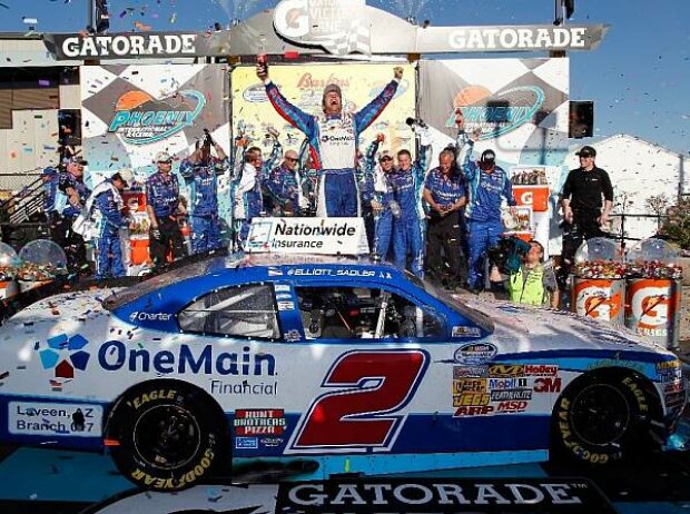 Elliott Sadler Elliott Sadler