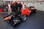 Präsentation des Marussia-Cosworth MR01 mit Charles Pic, Andy Webb, John Booth, Graeme Lowdon und Timo Glock