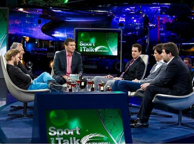 Nick Heidfeld, Christian Danner, Andreas Gröbl, Adrian Sutil, Toto Wolff und Peter Schöggl am Hangar-7 in Salzburg