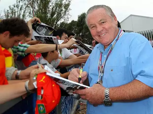 Alan Jones Titel-Bild zur News: Alan Jones
