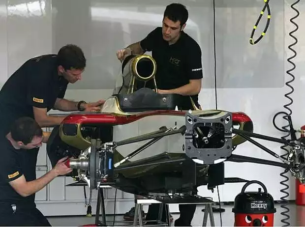 HRT-Cosworth F112 Titel-Bild zur News: HRT-Cosworth F112