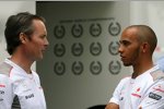 Sam Michael (Sportlicher Direktor) und Lewis Hamilton (McLaren) 