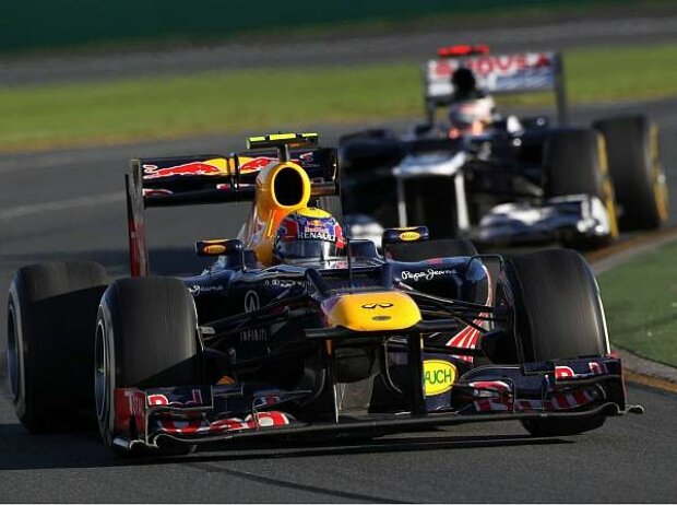 Mark Webber vor Pastor Maldonado Mark Webber vor Pastor Maldonado