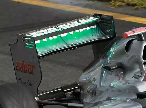 Heckflügel des Mercedes F1 W03 Titel-Bild zur News: Heckflügel des Mercedes F1 W03