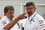 Norbert Haug (Mercedes-Motorsportchef) und Ross Brawn (Mercedes-Teamchef) 
