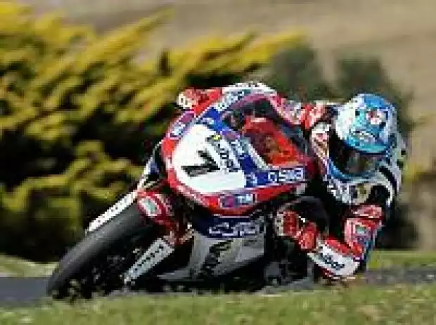 Carlos Checa Titel-Bild zur News: Carlos Checa