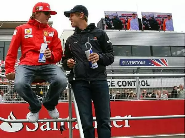 Sebastian Vettel, Kimi Räikkönen Titel-Bild zur News: Sebastian Vettel, Kimi Räikkönen