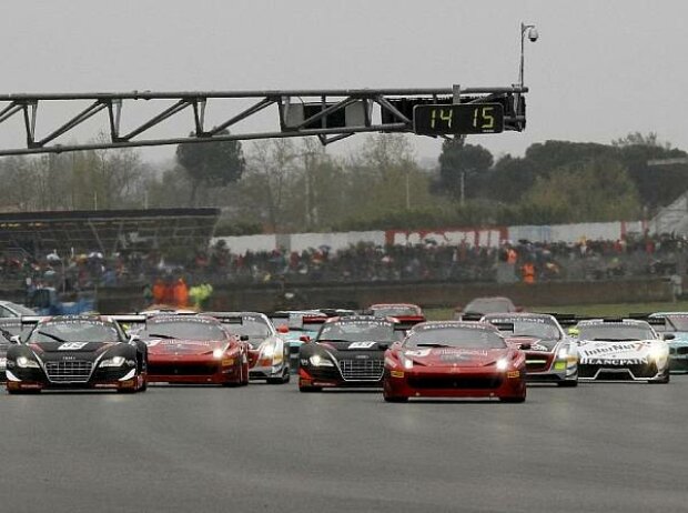 GT1-WM Nogaro 2012