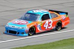 Aric Almirola (Petty) in der STP-Lackierung